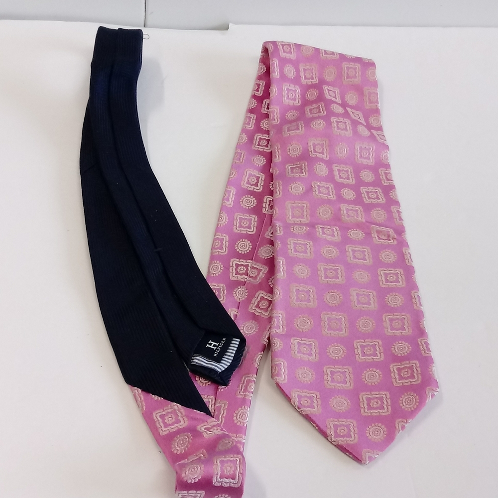 Tommy Hilfiger Unique  Two Tone Silk Necktie - Picture 4 of 8